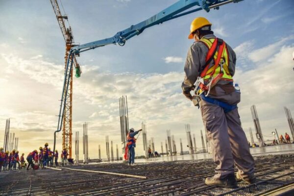 How Pakistan's Economy Affects Construction Prices